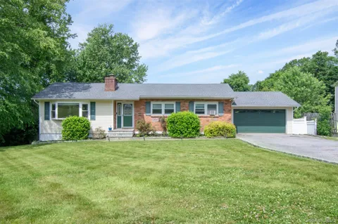 87 High View Drive