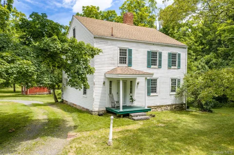 4 Plains Road