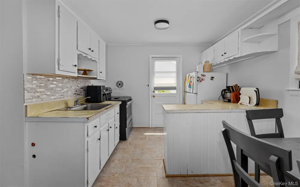 69 W 22nd Street Huntington Station, NY 11746