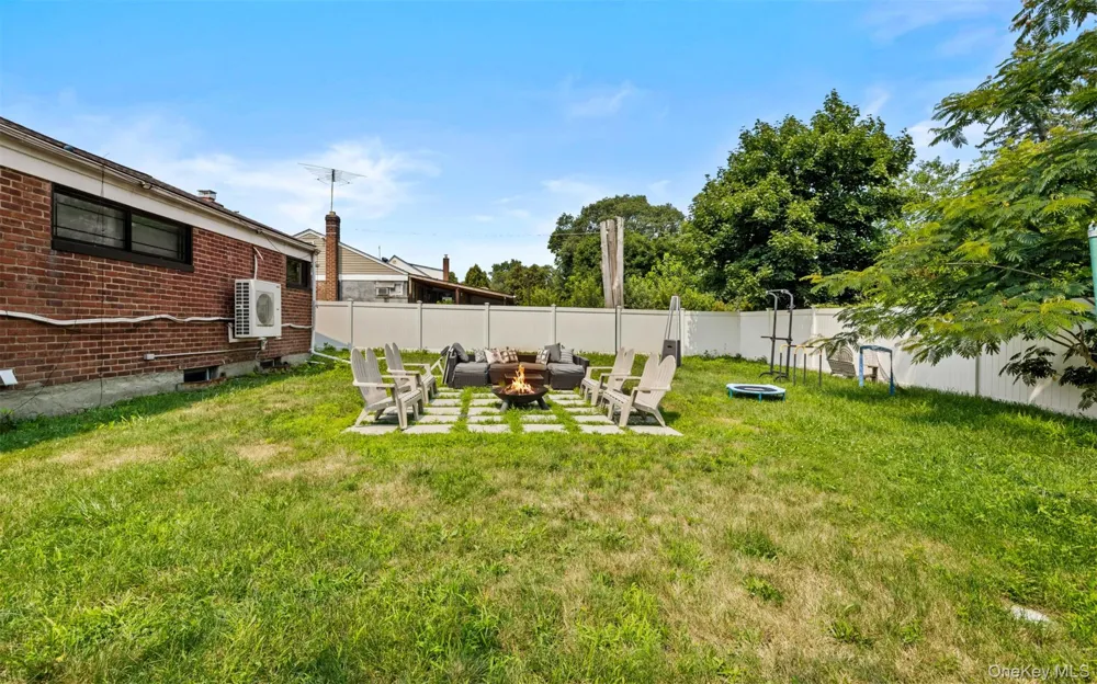 69 W 22nd Street Huntington Station, NY 11746