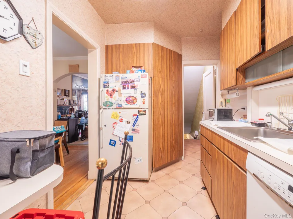 9530 67th Avenue Rego Park, NY 11374