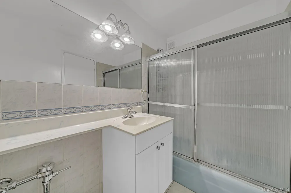 8710 149th Avenue #5F Howard Beach, NY 11414