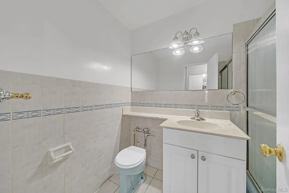 8710 149th Avenue #5F Howard Beach, NY 11414