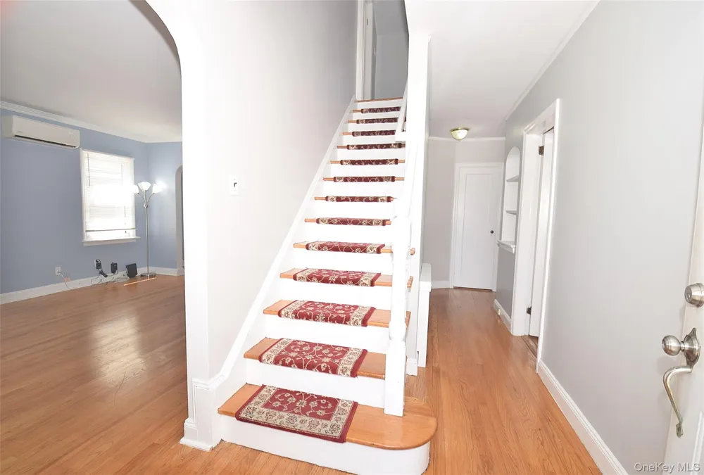 35 Rose Lane New Hyde Park, NY 11040