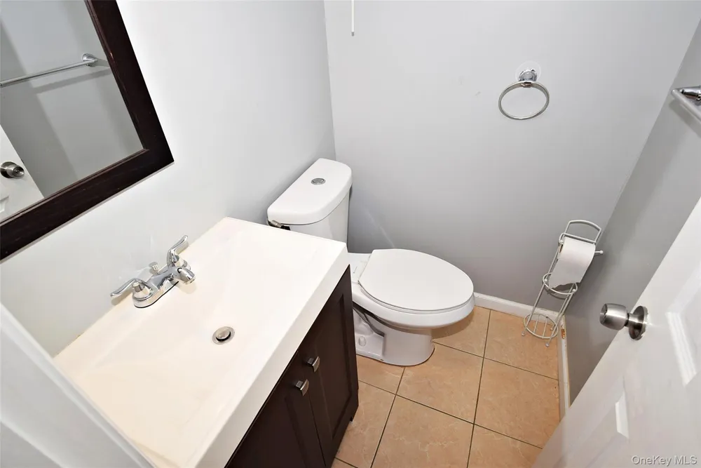 35 Rose Lane New Hyde Park, NY 11040