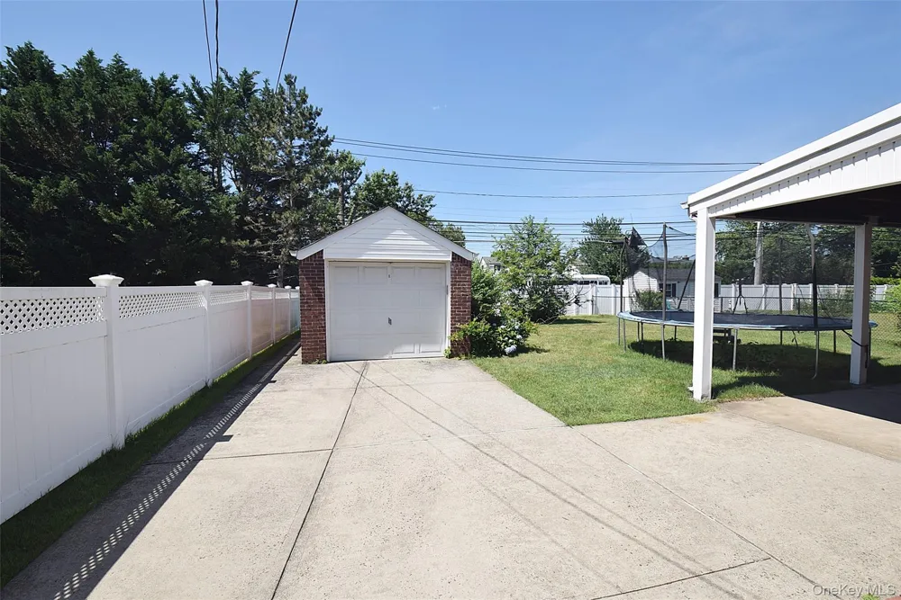35 Rose Lane New Hyde Park, NY 11040