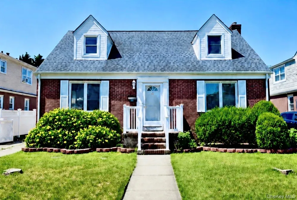 35 Rose Lane New Hyde Park, NY 11040