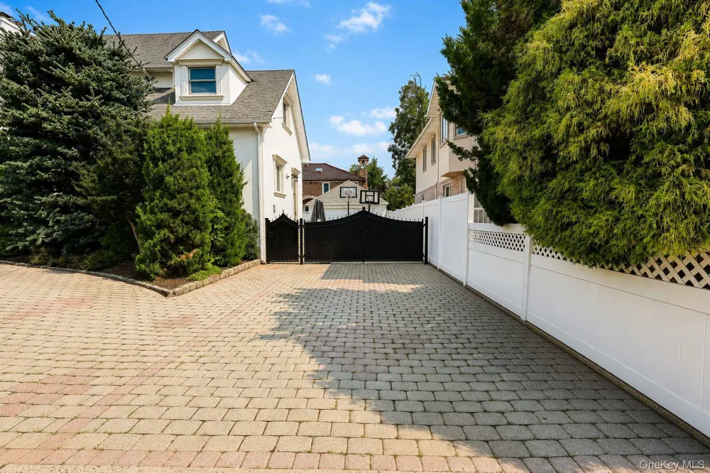160-31 9th Avenue Whitestone, NY 11357