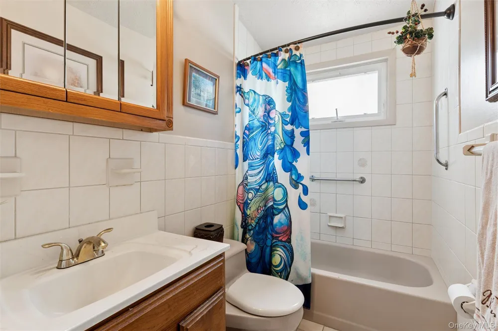 114 Miller Road Hicksville, NY 11801