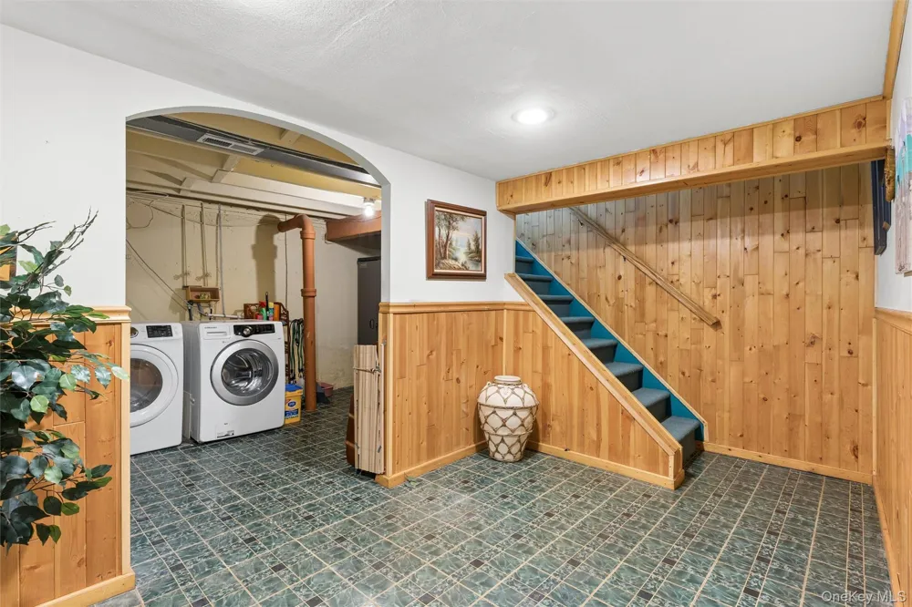 114 Miller Road Hicksville, NY 11801