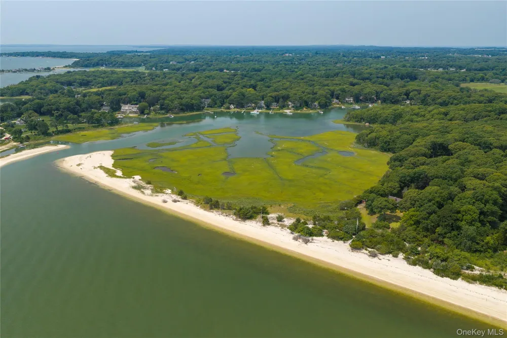 Address Not Shown Peconic, NY 11958
