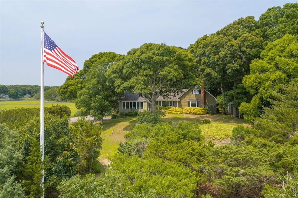Address Not Shown Peconic, NY 11958