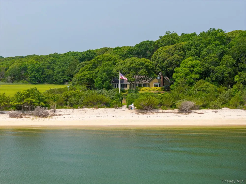 Address Not Shown Peconic, NY 11958