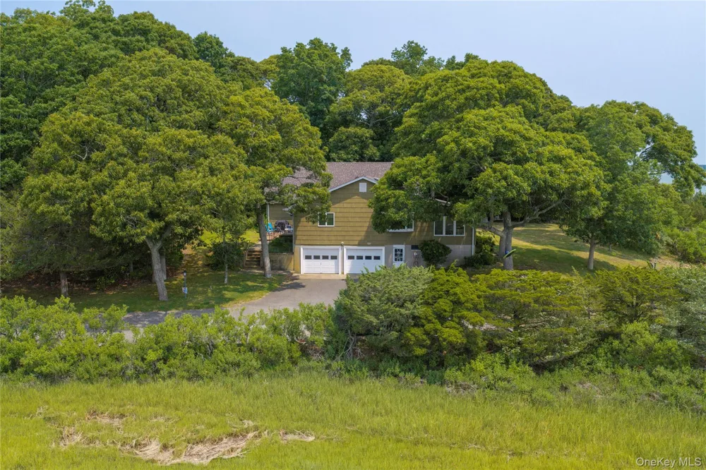 Address Not Shown Peconic, NY 11958