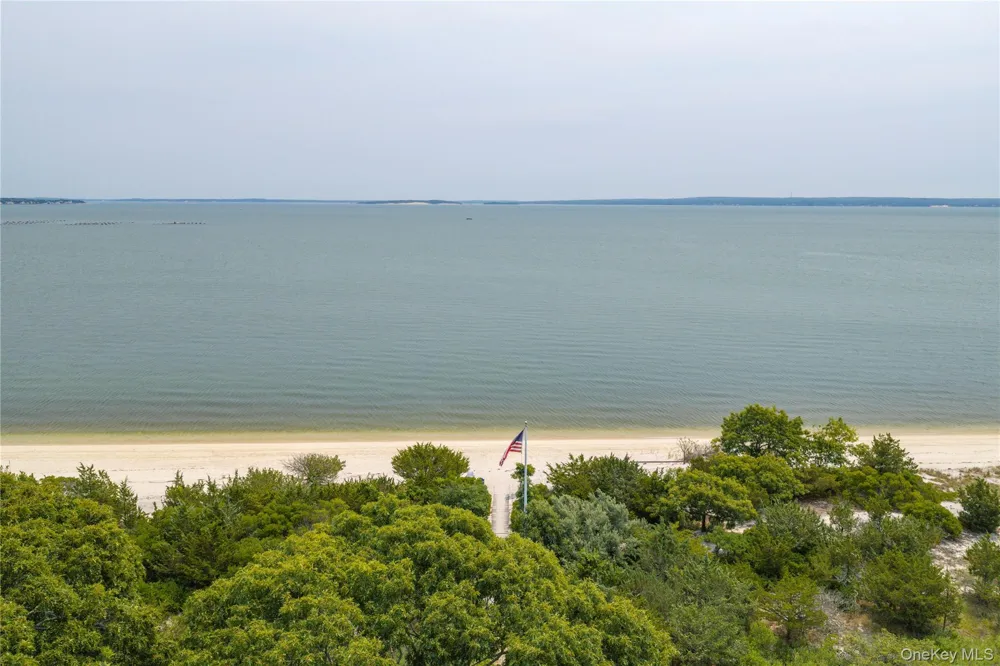 Address Not Shown Peconic, NY 11958