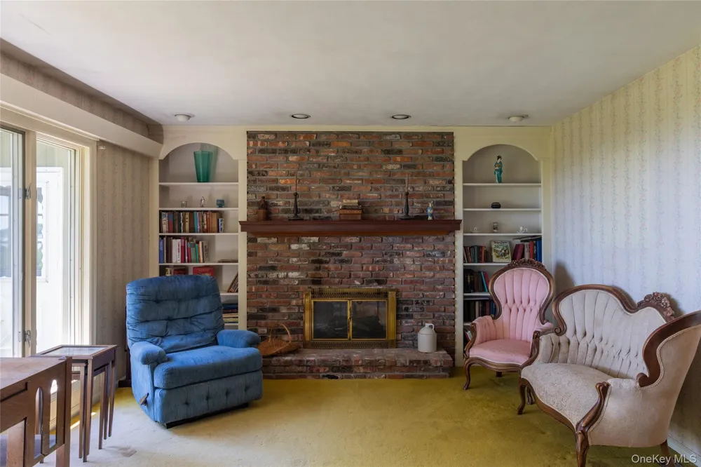 Address Not Shown Peconic, NY 11958