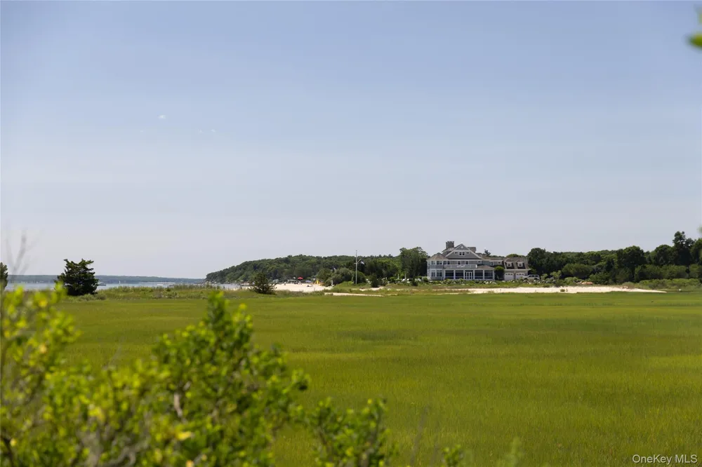 Address Not Shown Peconic, NY 11958