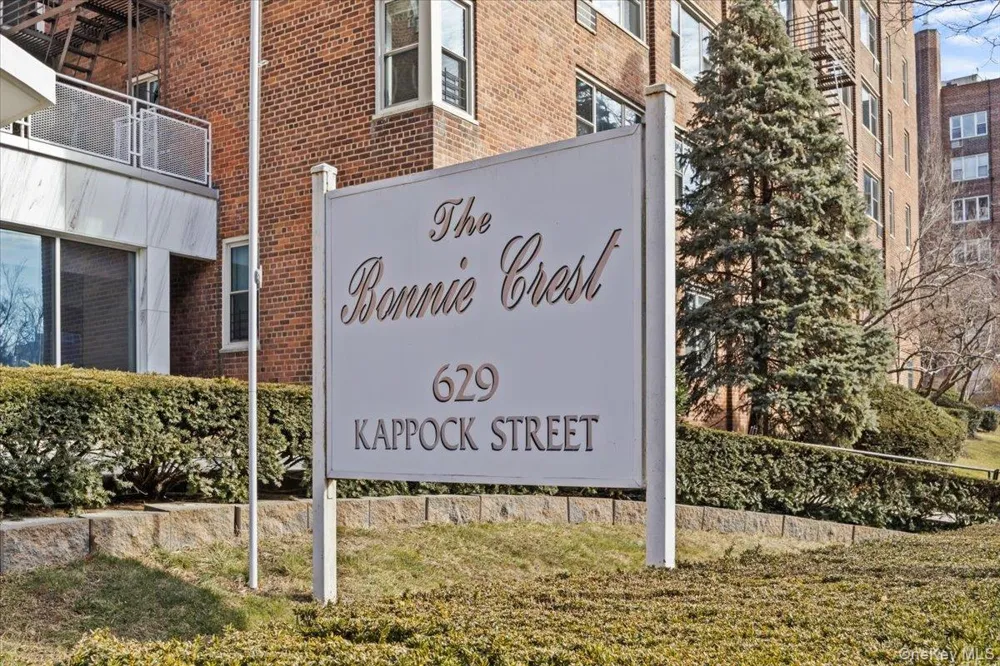 629 Kappock Street #4G Bronx, NY 10463