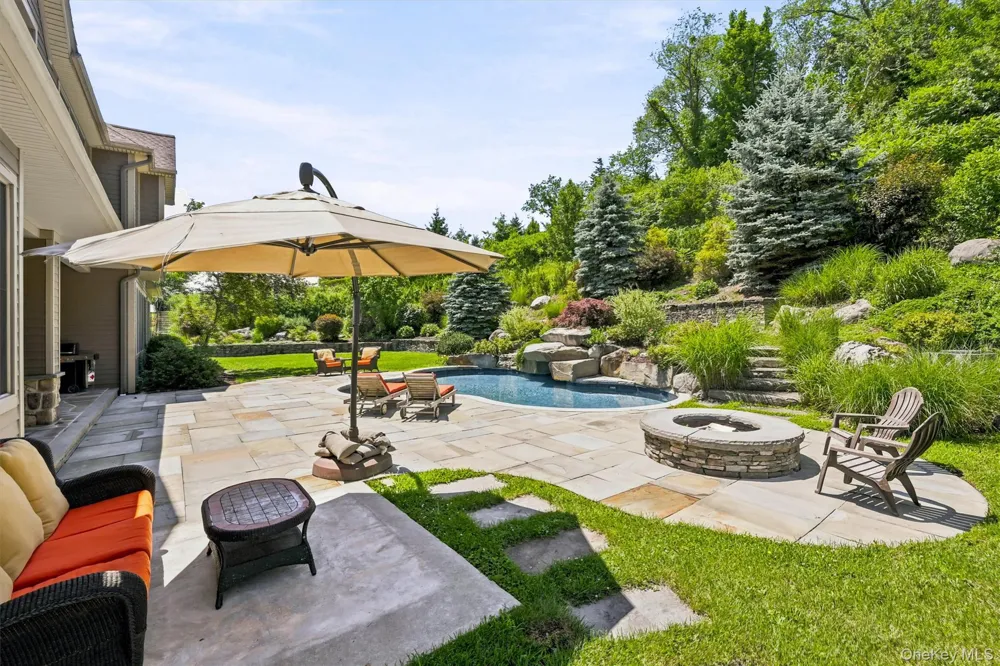 11 Manno Farm Road Warwick, NY 10990