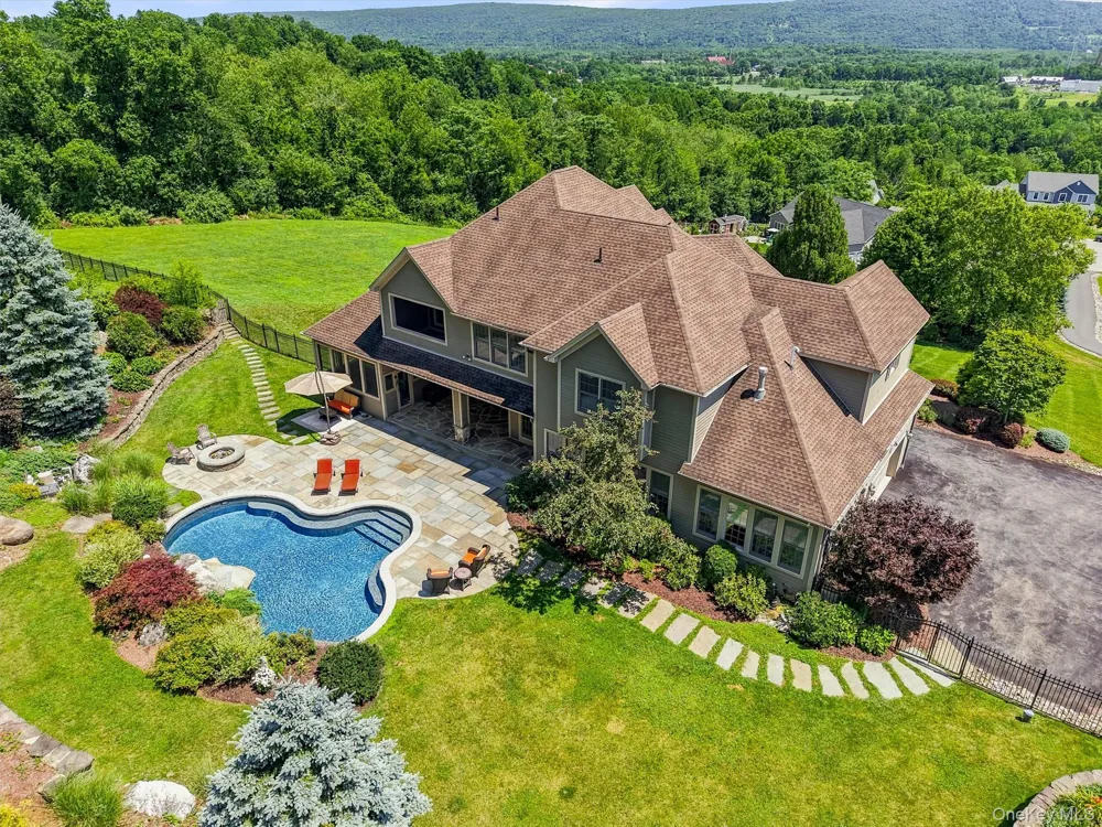 11 Manno Farm Road Warwick, NY 10990