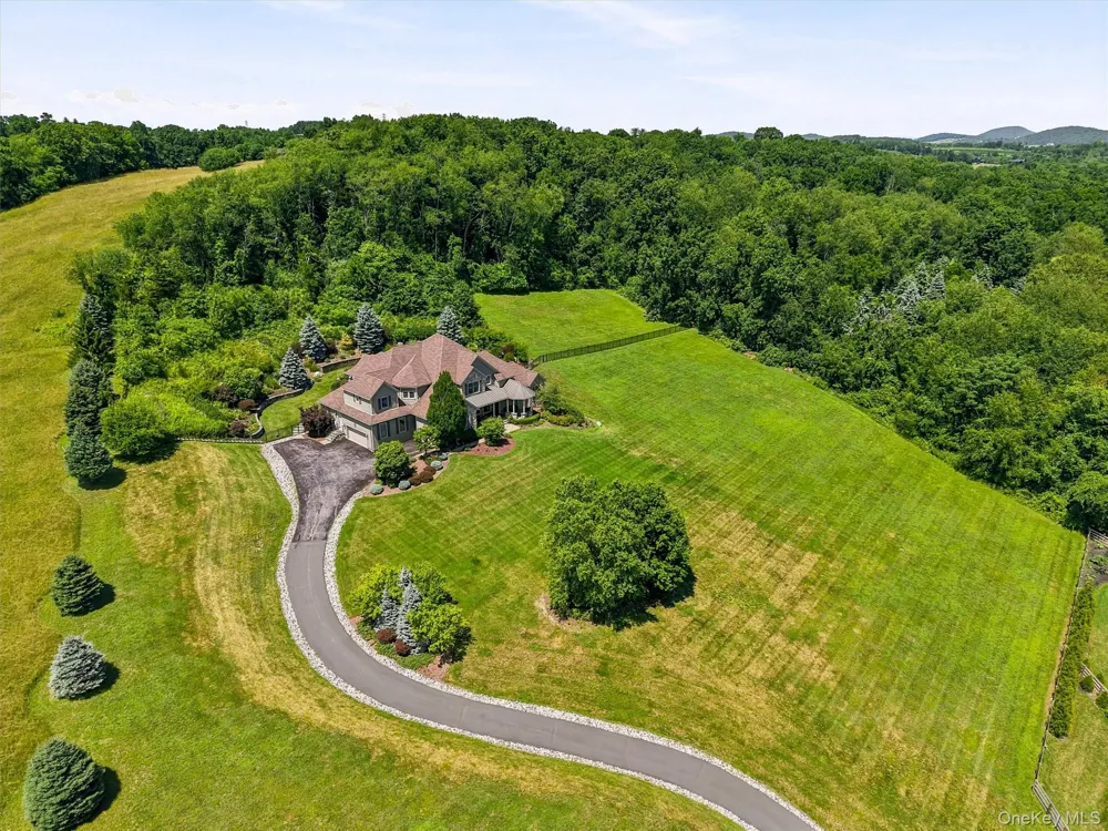 11 Manno Farm Road Warwick, NY 10990