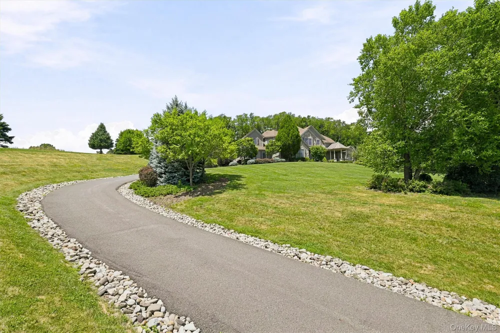 11 Manno Farm Road Warwick, NY 10990