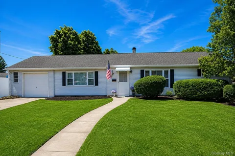 43 Plainedge Drive