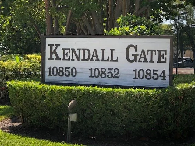 10852 Kendall Dr #316 Miami, FL 33176