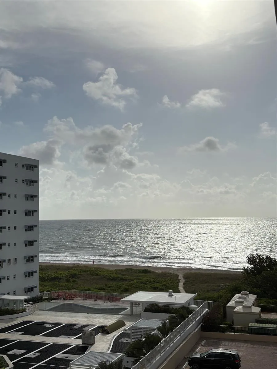 1900 S Ocean Boulevard #5j Lauderdale By The Sea, FL 33062