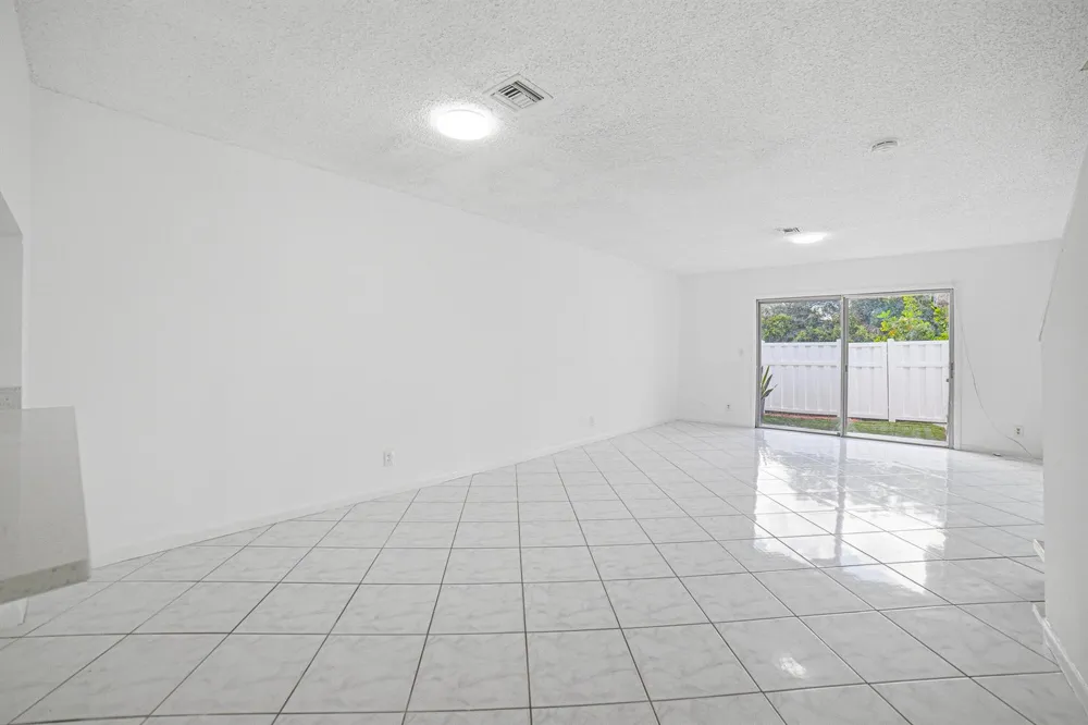 8207 Fairway Road #8207 Sunrise, FL 33351