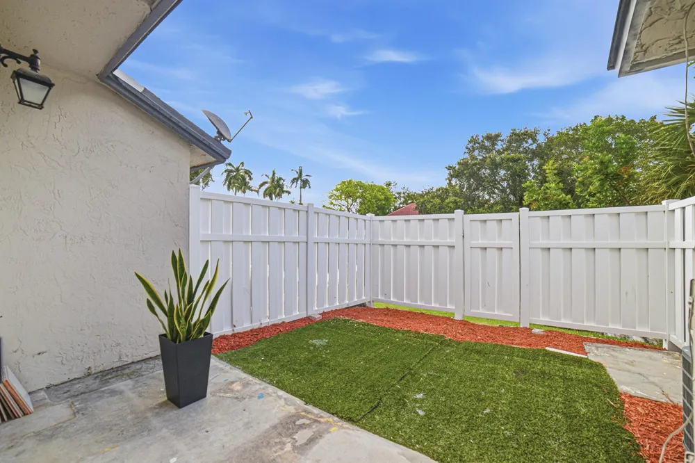 8207 Fairway Road #8207 Sunrise, FL 33351