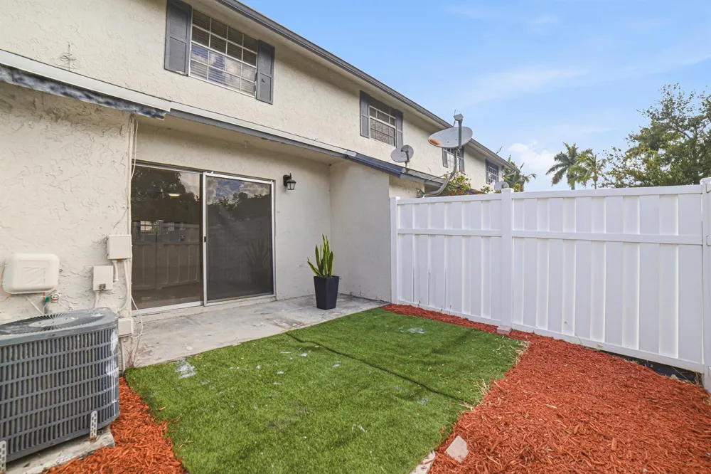 8207 Fairway Road #8207 Sunrise, FL 33351
