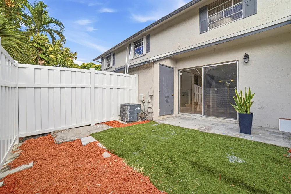8207 Fairway Road #8207 Sunrise, FL 33351