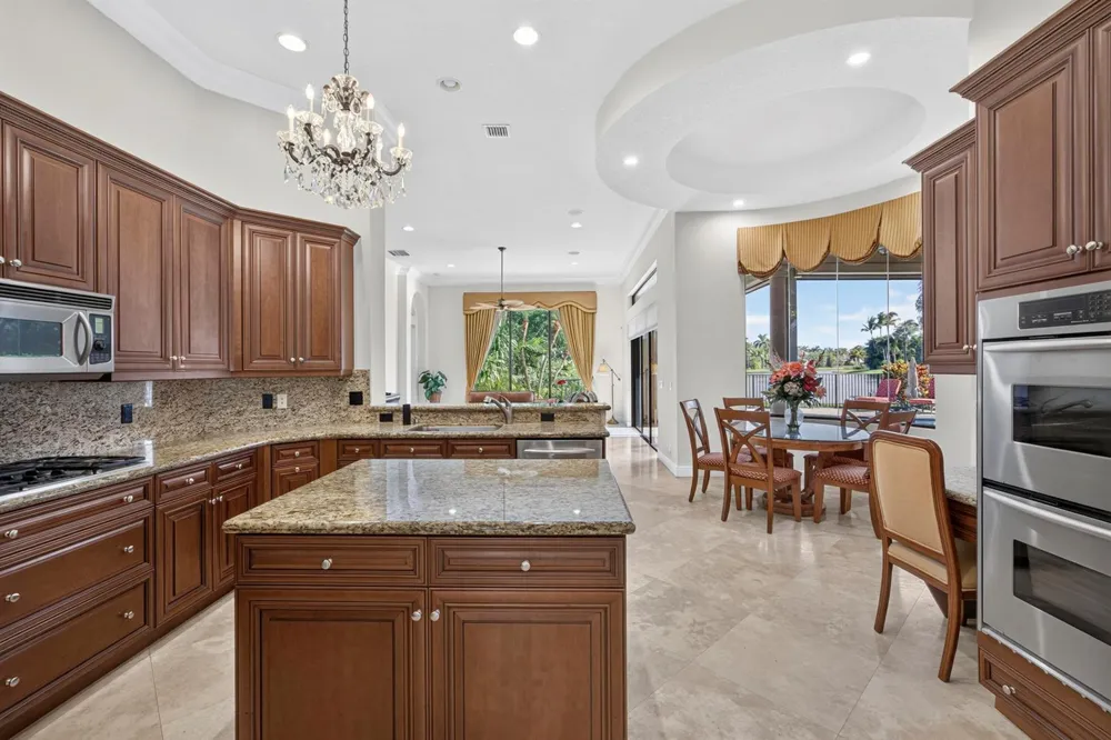 10715 Versailles Boulevard Wellington, FL 33449