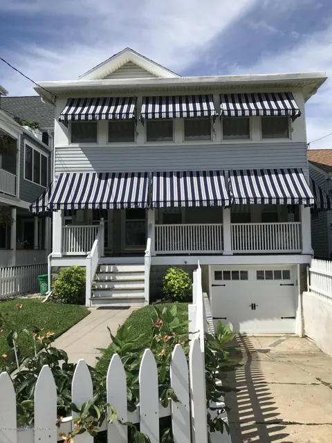 7 Webb Avenue #1 W