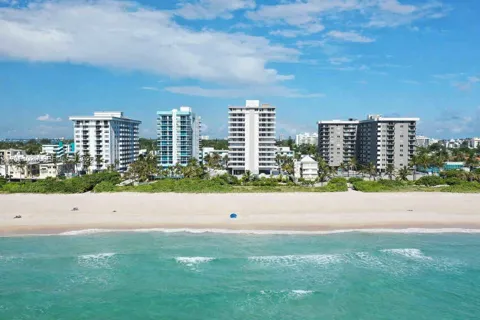 9225 Collins Ave #505