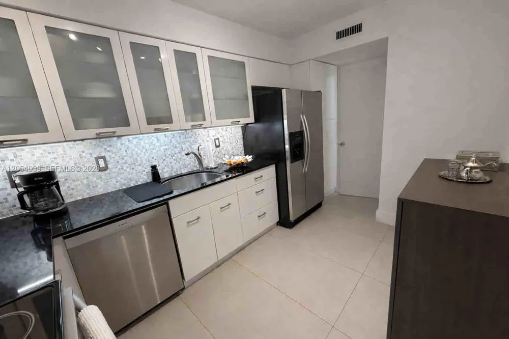 9225 Collins Ave #505 Surfside, FL 33154