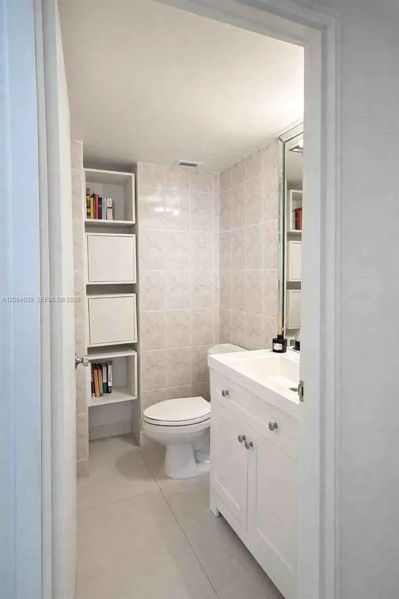 9225 Collins Ave #505 Surfside, FL 33154