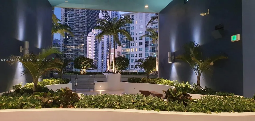 1300 Brickell Bay Dr #1107 Miami, FL 33131