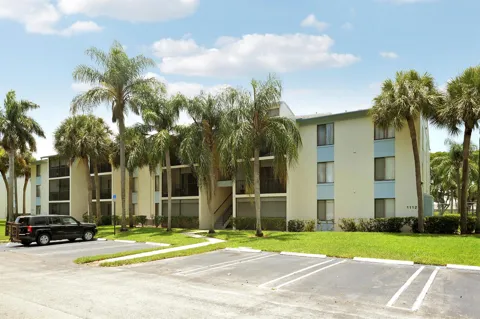 1112 Green Pine Boulevard #G1