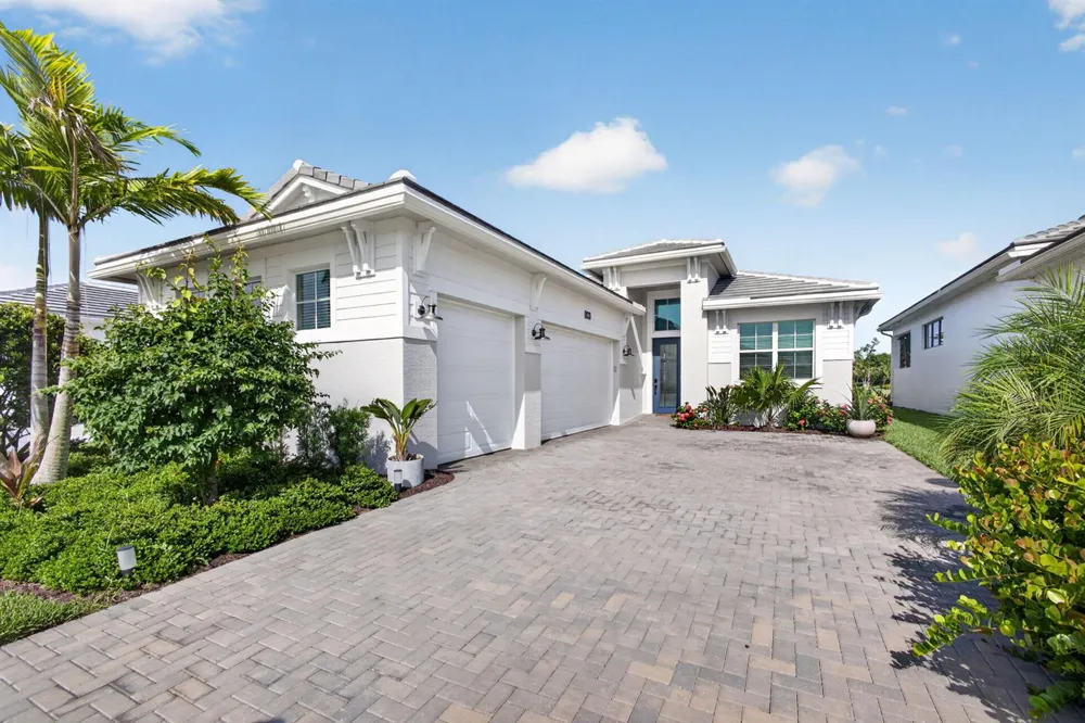 5469 Hutchinson Way Westlake, FL 33470