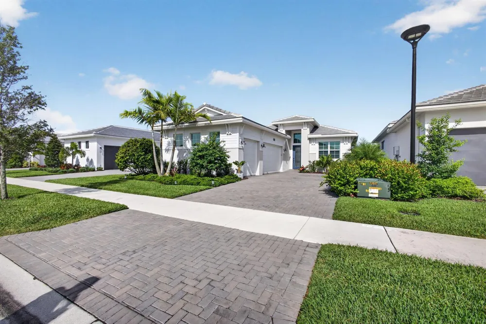 5469 Hutchinson Way Westlake, FL 33470