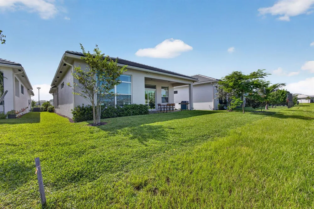 5469 Hutchinson Way Westlake, FL 33470