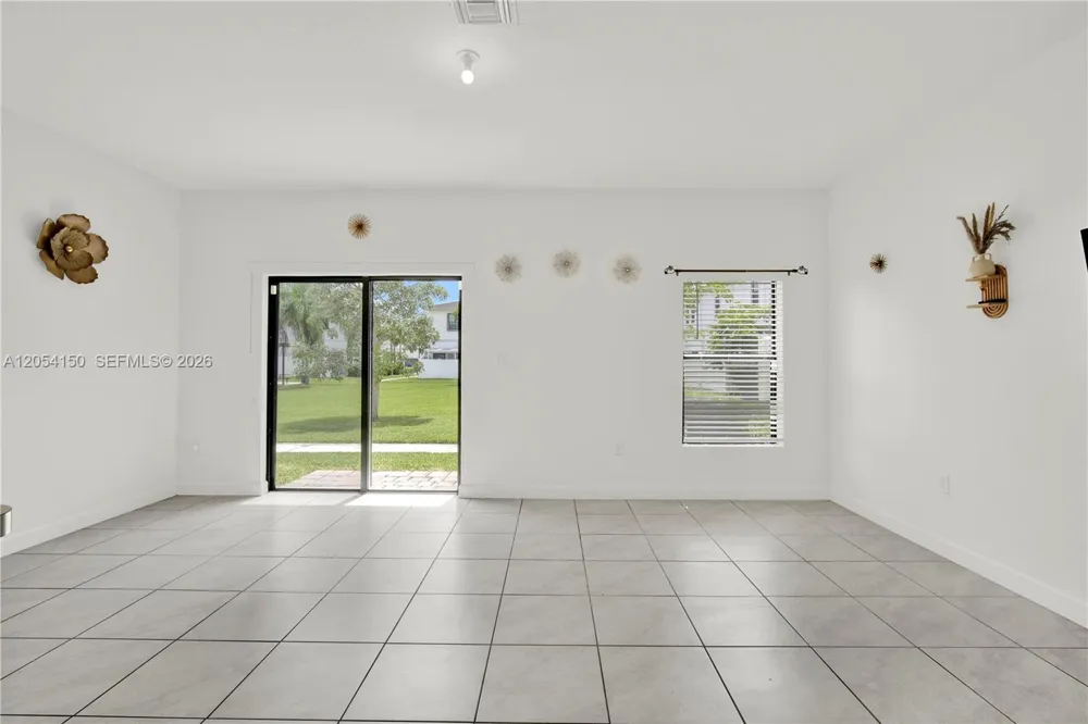 1161 SW 8th Ave Florida City, FL 33034