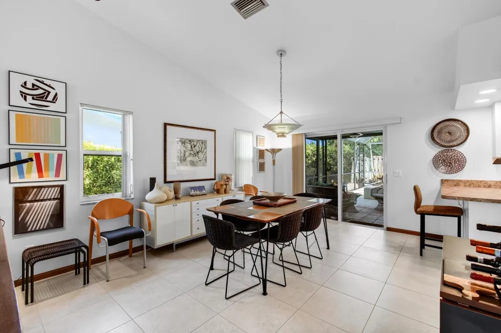 1315 Lakeside Drive 