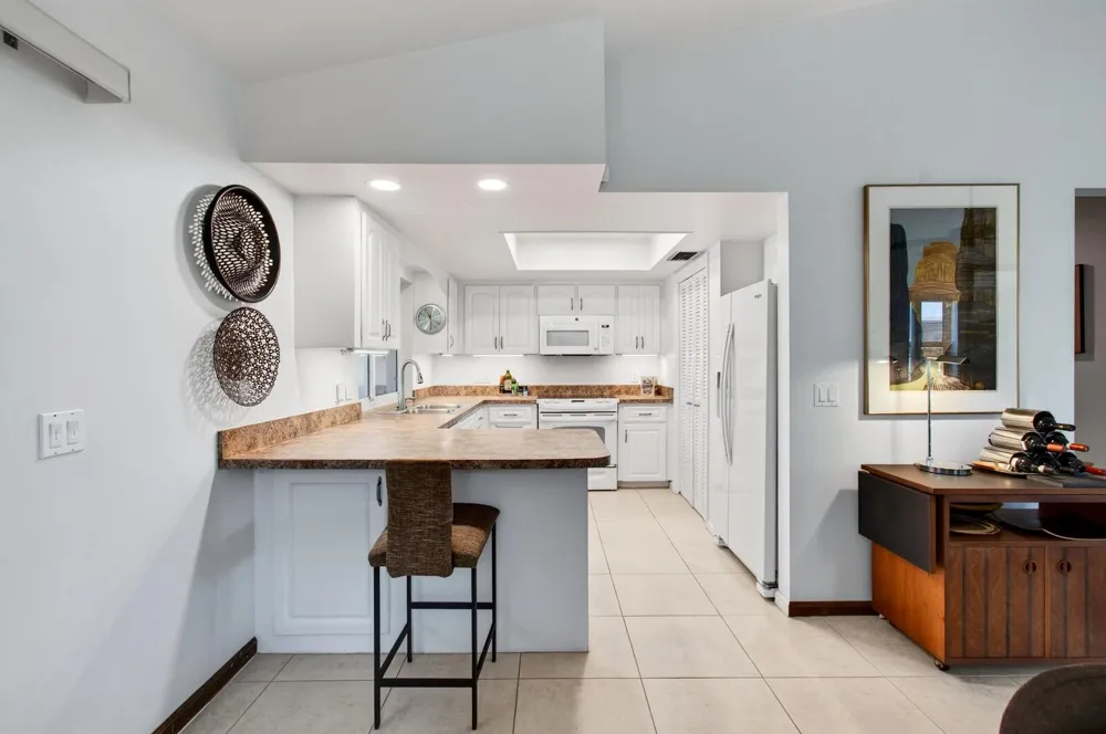 1315 Lakeside Drive 