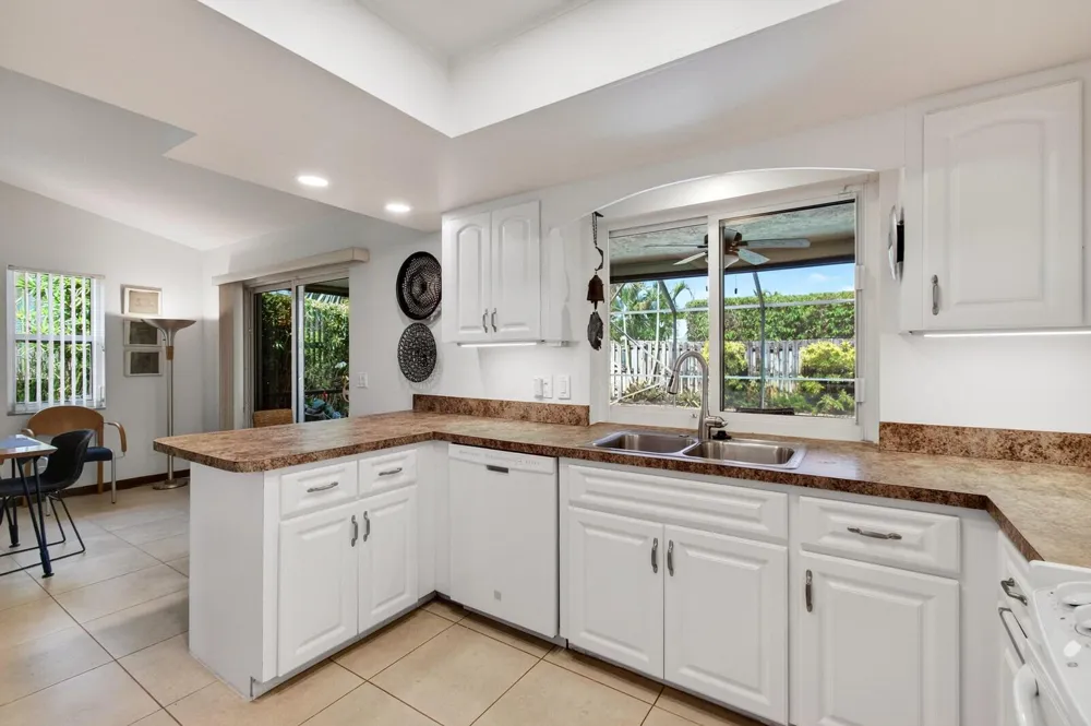 1315 Lakeside Drive 