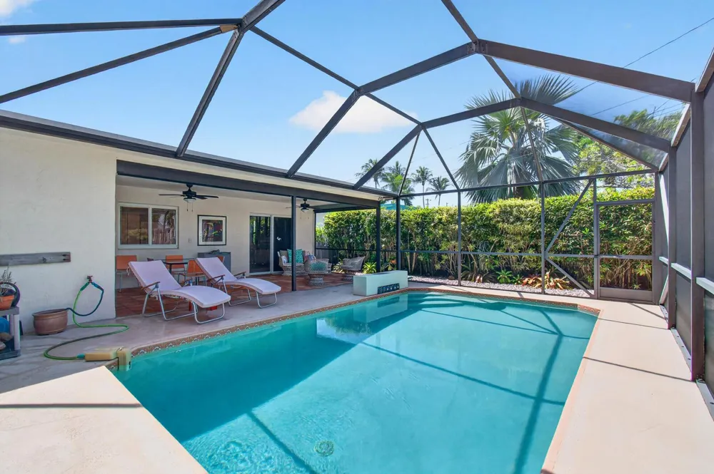1315 Lakeside Drive 