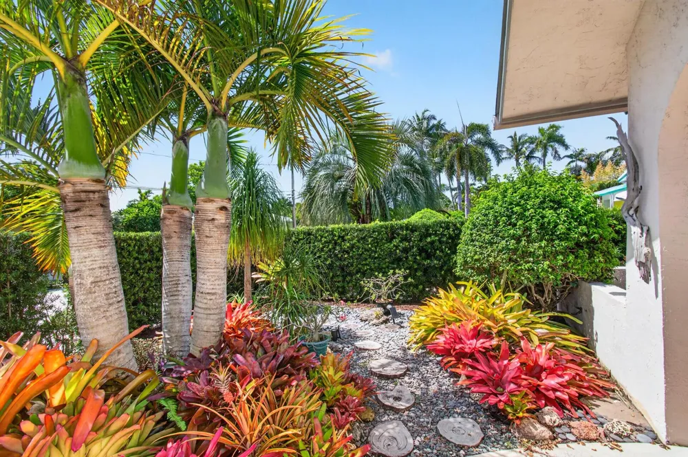 1315 Lakeside Drive 