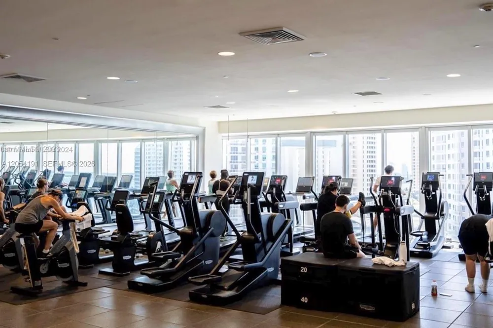 495 BRICKELL AV #4208 Miami, FL 33131